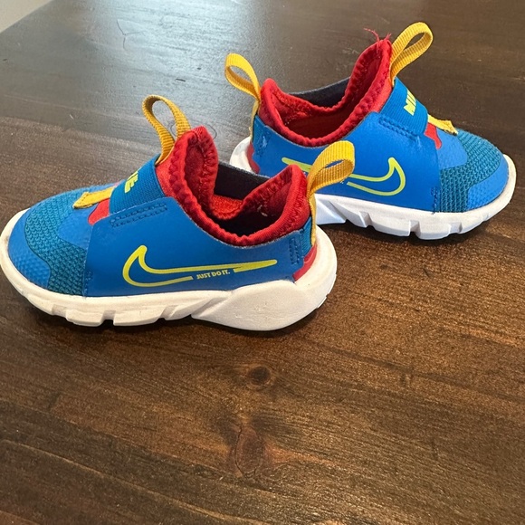 Nike Toddler Baby Flex Runner Blue Yellow Red Pull On Running Shoe Size 5C - Picture 3 of 9